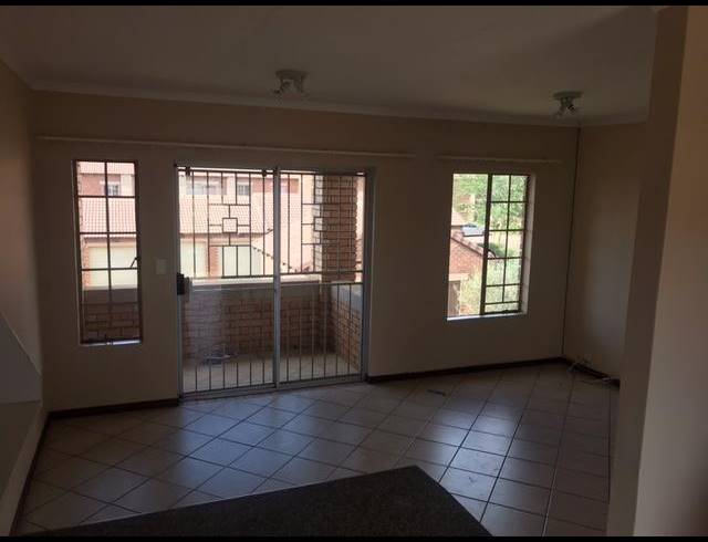 2 BEDROOM APARTMENT FOR SALE IN MOOIKLOOF RIDGE ESTATE